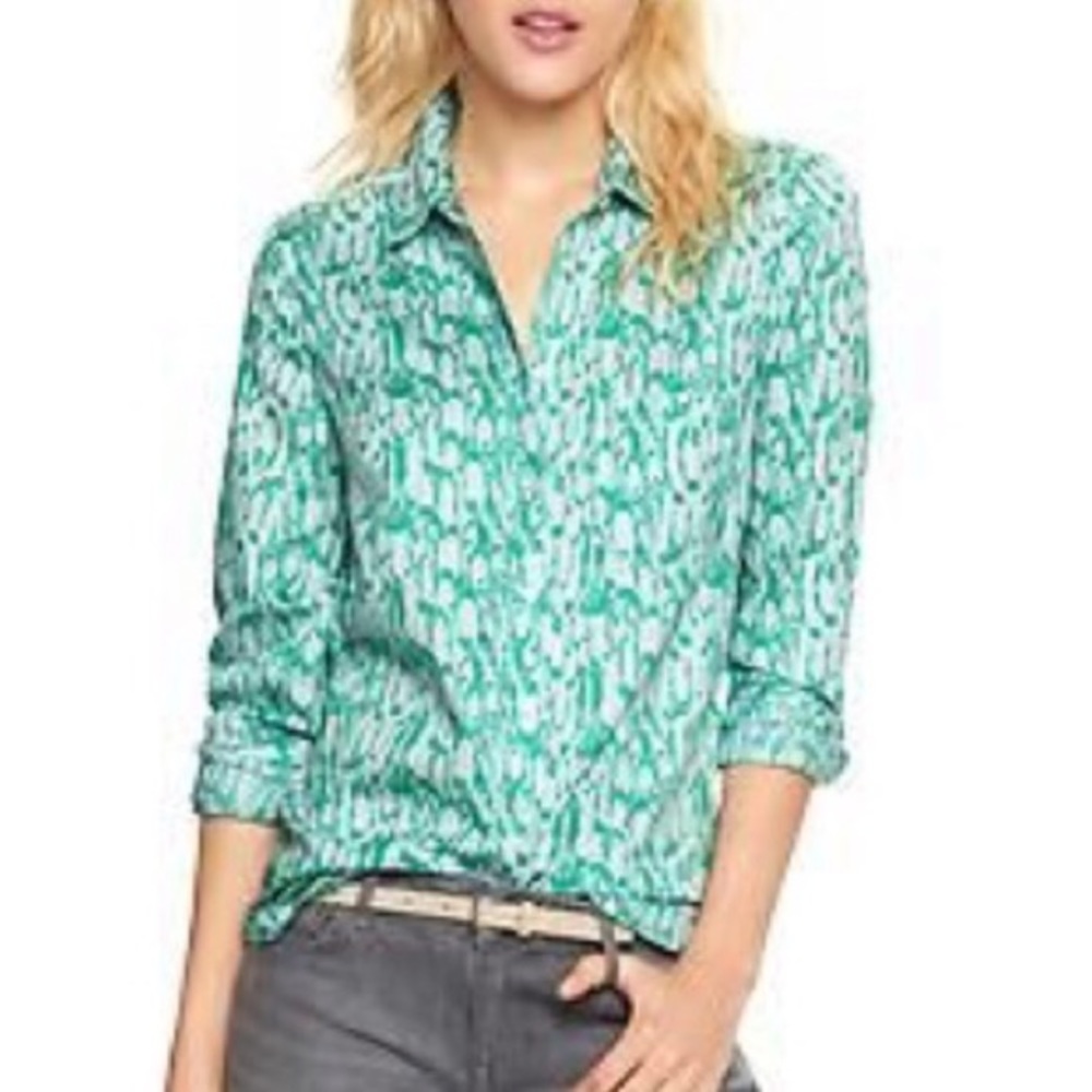 GAP Penguin Blue and Green Printed Button Down Top Size Small